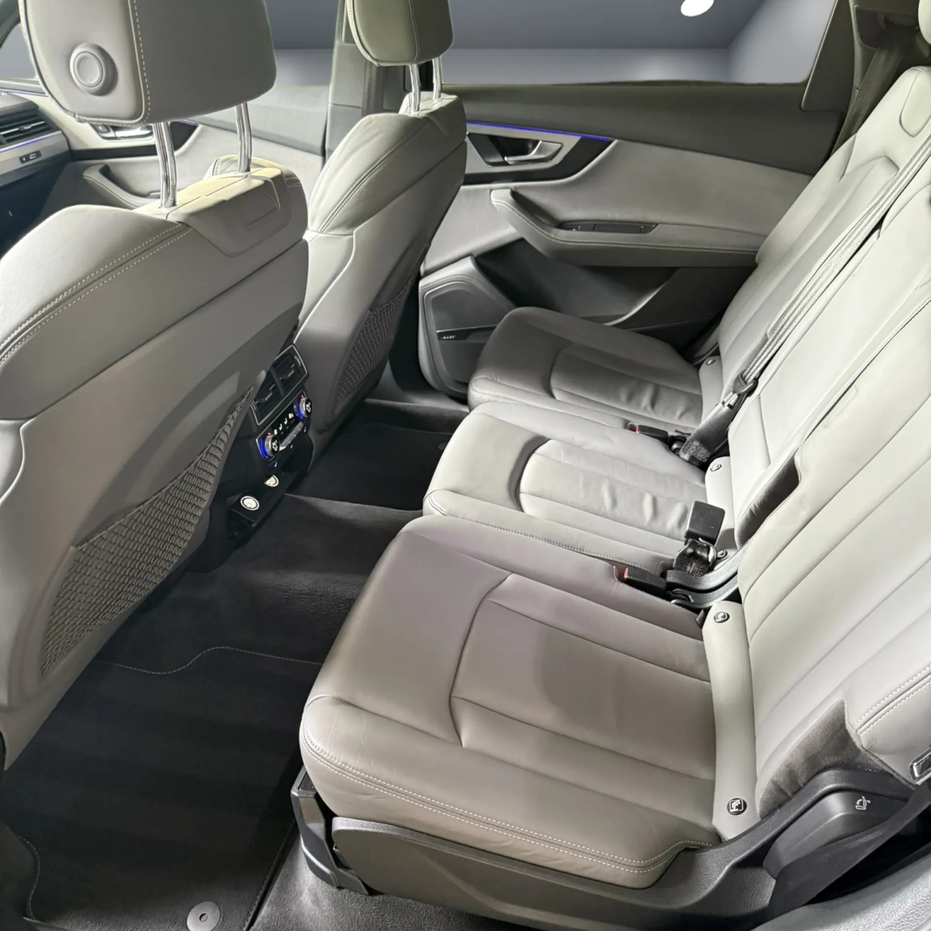 AUDI Q7 3.0 TDI quattro tiptronic S-Line / CH-Fahrzeug-image-6