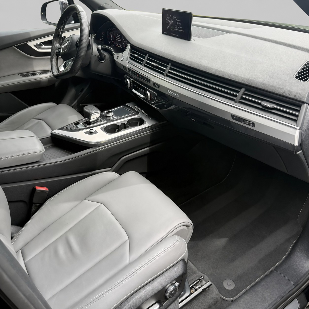 AUDI Q7 3.0 TDI quattro tiptronic S-Line / CH-Fahrzeug-image-8