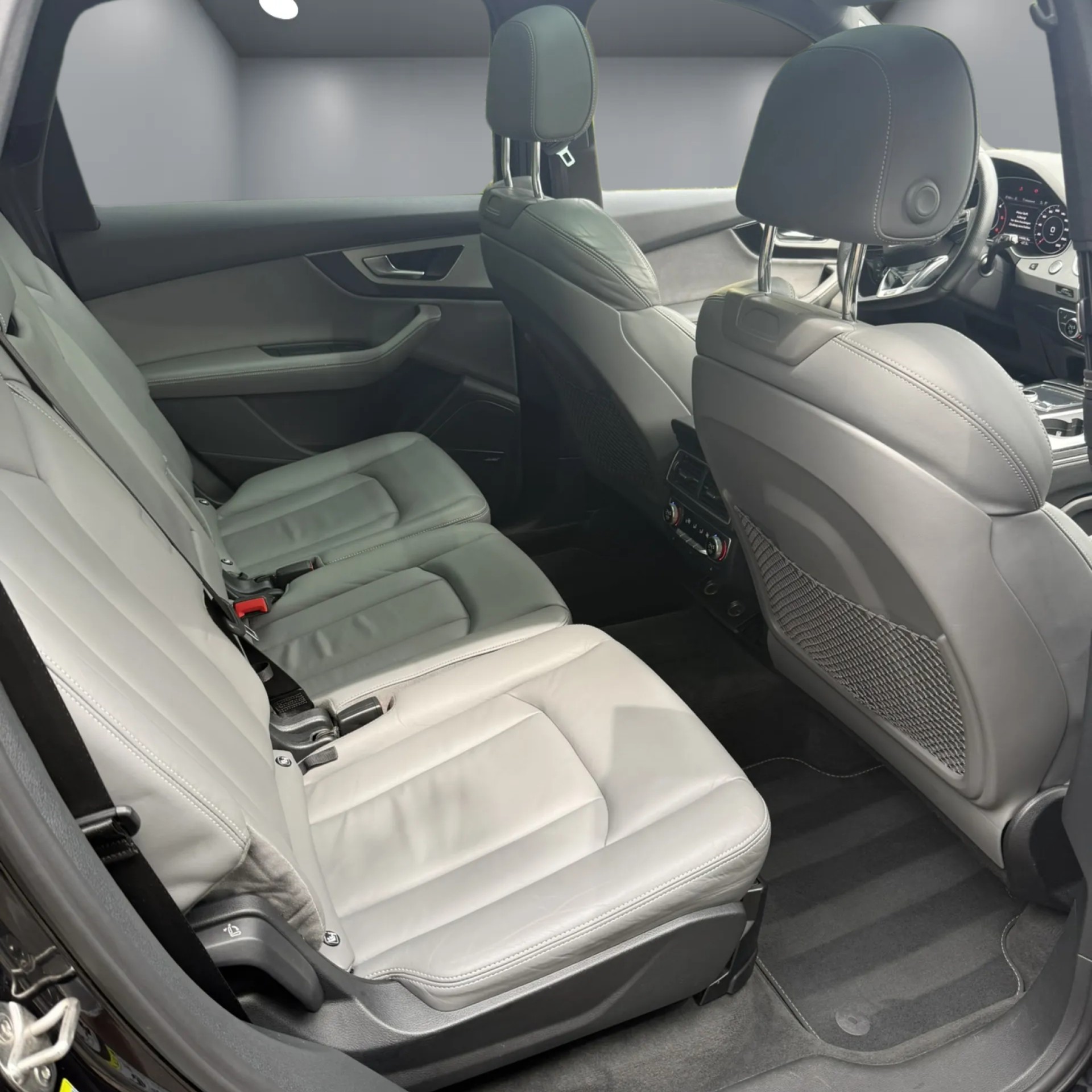 AUDI Q7 3.0 TDI quattro tiptronic S-Line / CH-Fahrzeug-image-7