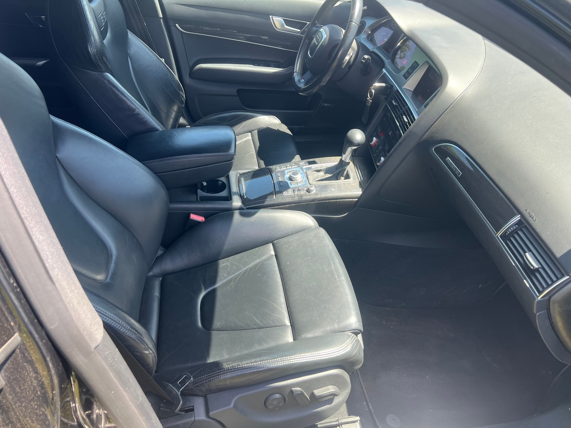 AUDI S6 Avant 5.2 V10 quattro tiptronic-image-7