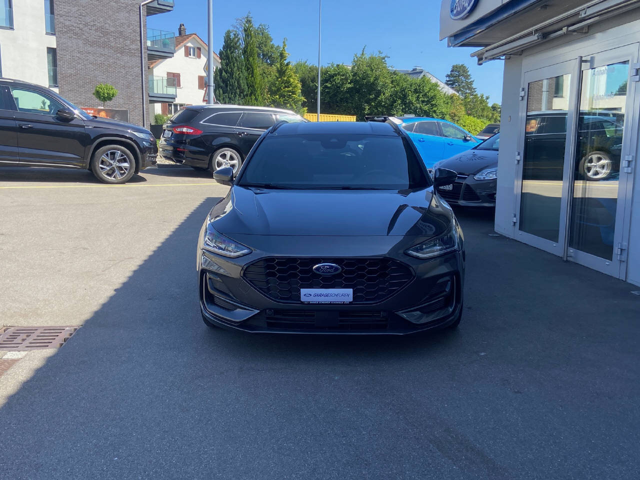 FORD Focus Station Wagon 1.0i EcoB Hybrid 155 ST-Line-image-1