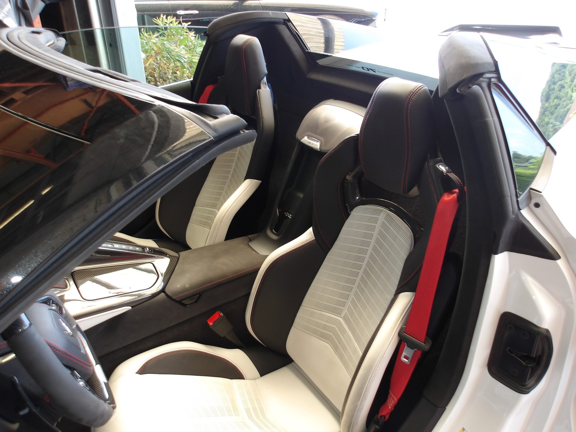 CHEVROLET C8 Z06 5.5L V8 Cabrio Anniversary Edition-image-6