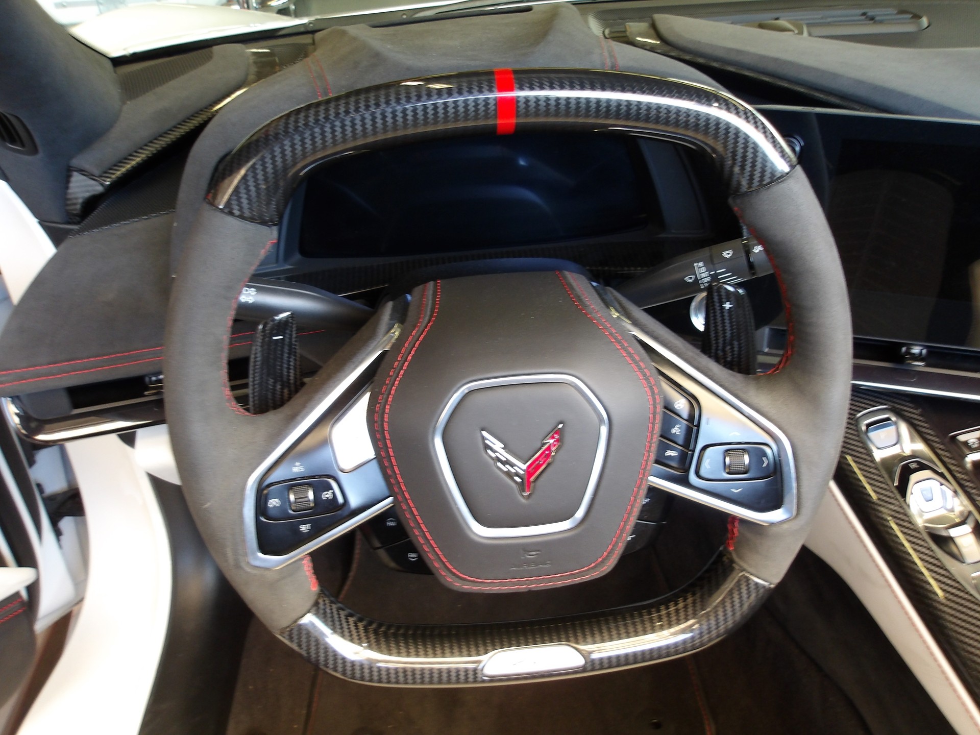 CHEVROLET C8 Z06 5.5L V8 Cabrio Anniversary Edition-image-8