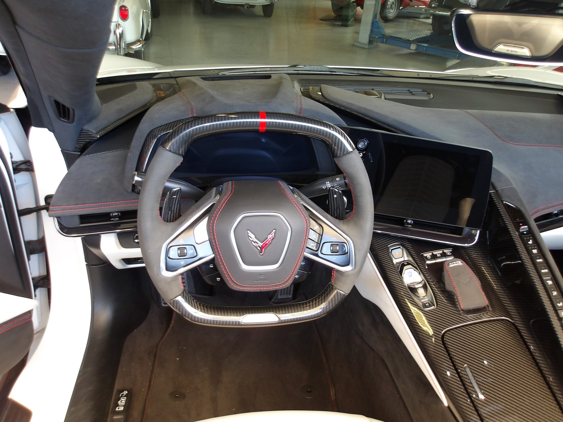 CHEVROLET C8 Z06 5.5L V8 Cabrio Anniversary Edition-image-4
