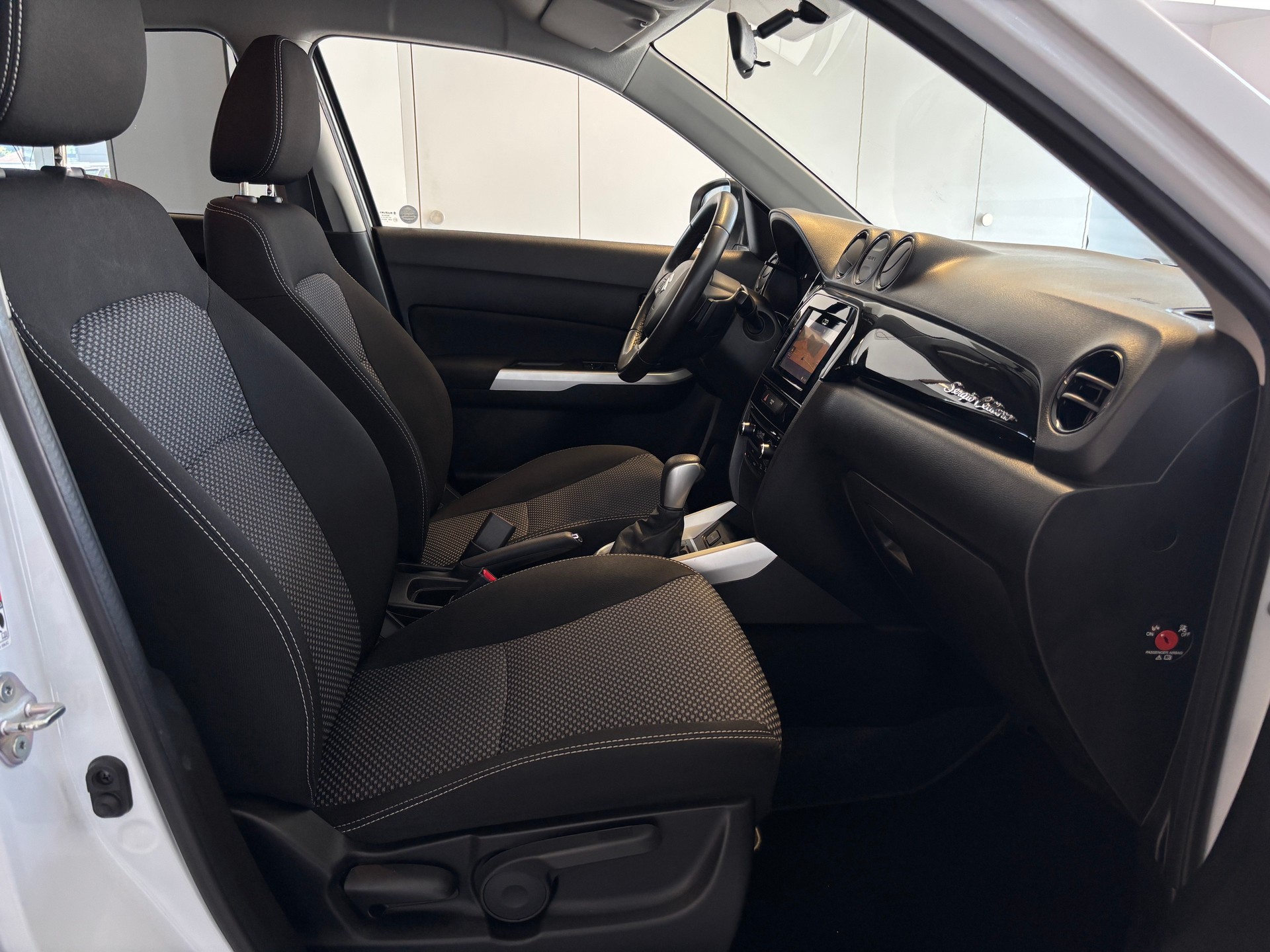 SUZUKI Vitara 1.6 TD Sergio Cellano TCSS-image-9