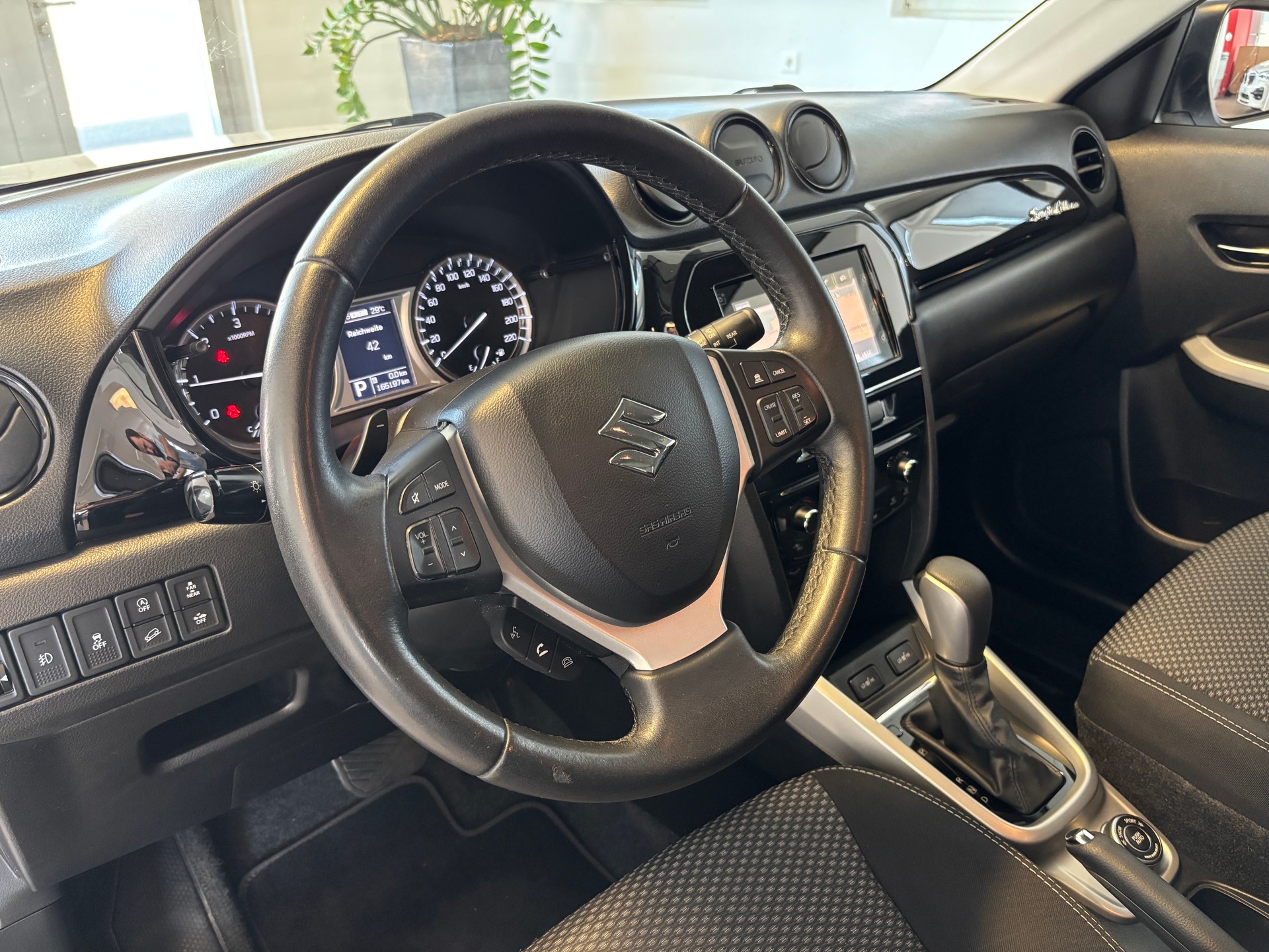SUZUKI Vitara 1.6 TD Sergio Cellano TCSS-image-5