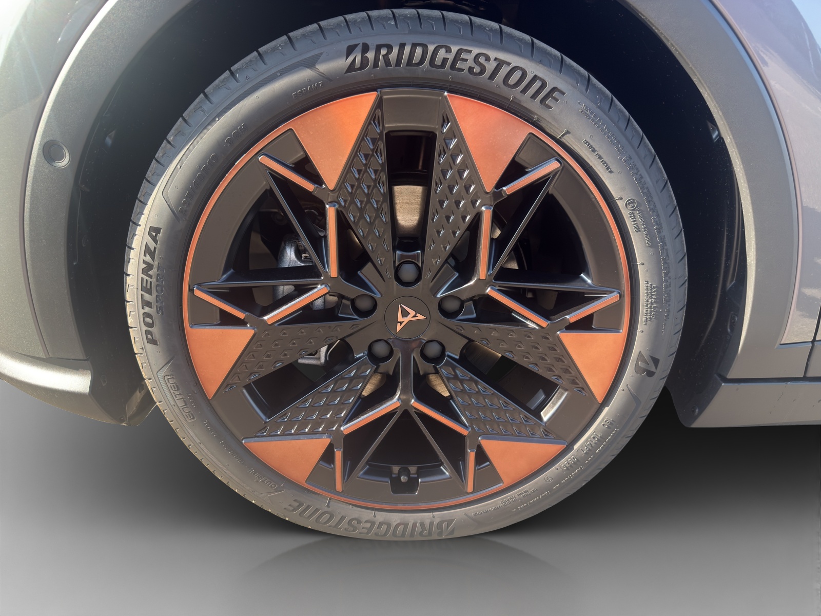 CUPRA Raval 52 kWh Dynamic+ Launch Edition-image-12