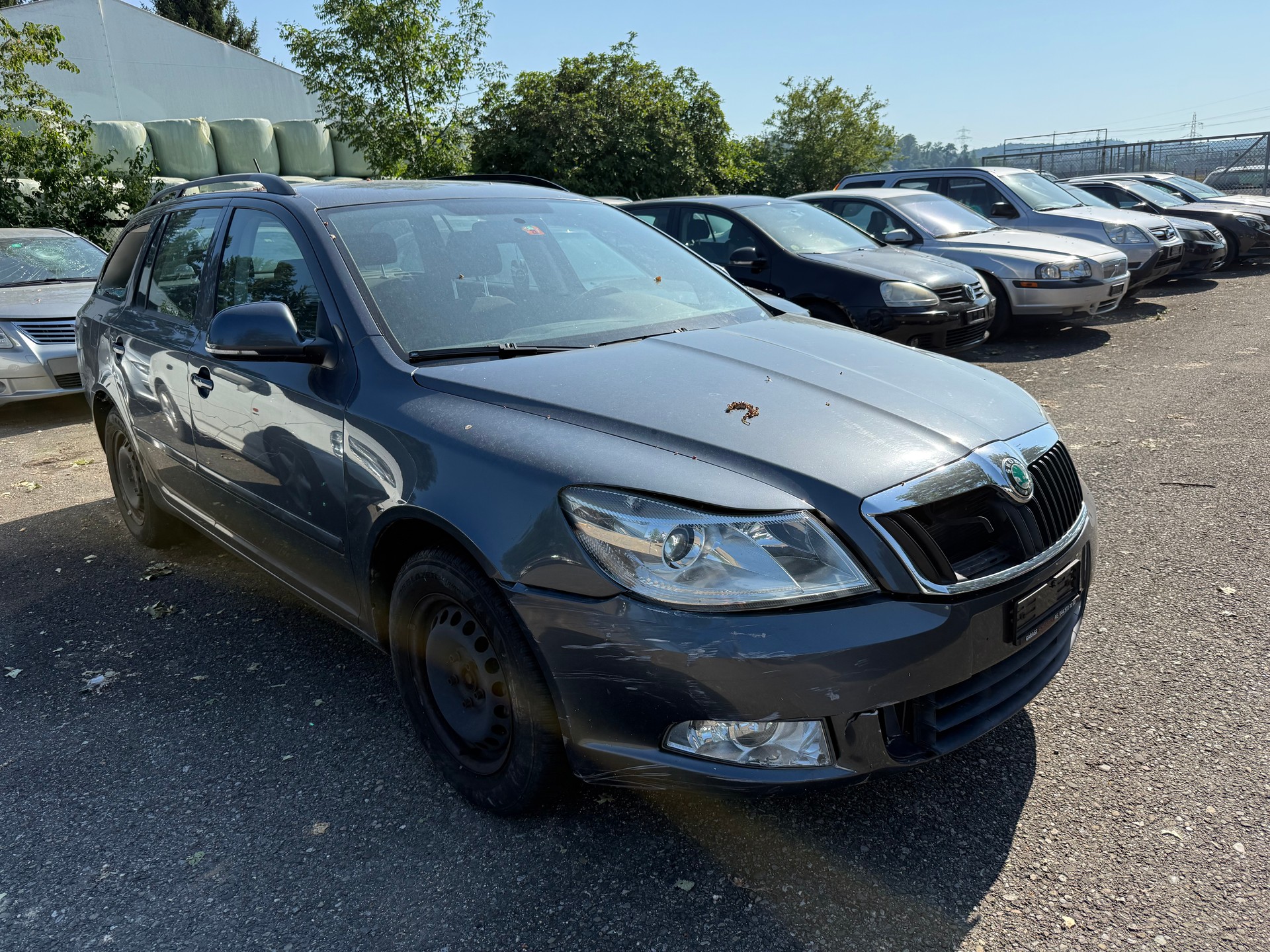 SKODA Octavia Combi 1.8 TSI Family DSG-image-0