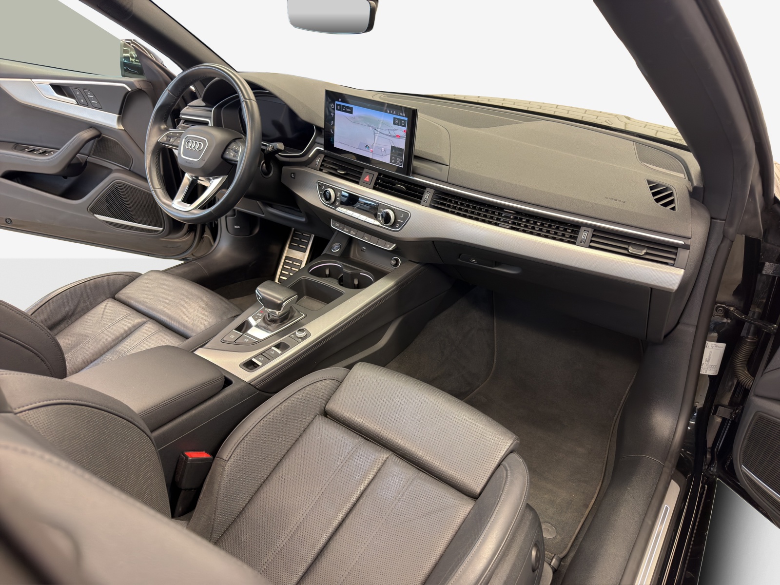 AUDI A5 Cabriolet 40 TFSI S-Line Attraction S-tronic-image-13