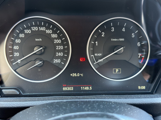 BMW X1 xDrive 25i-image-9