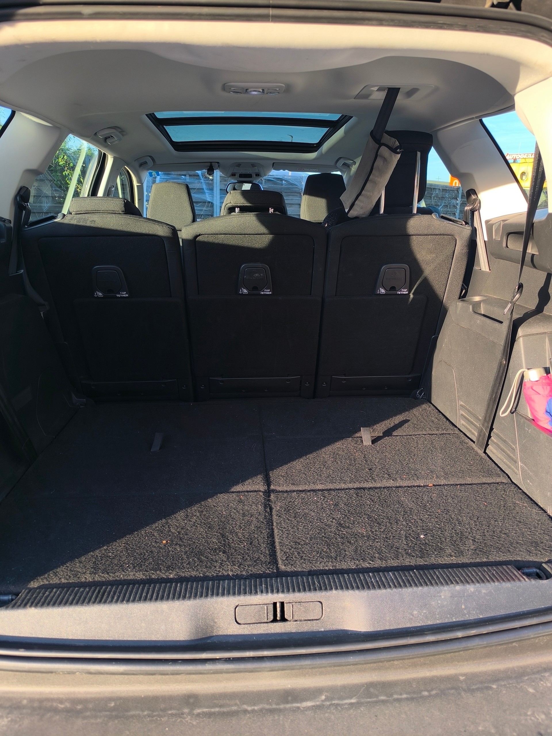 PEUGEOT Allure HDi 1.5 7 Plätze-image-4