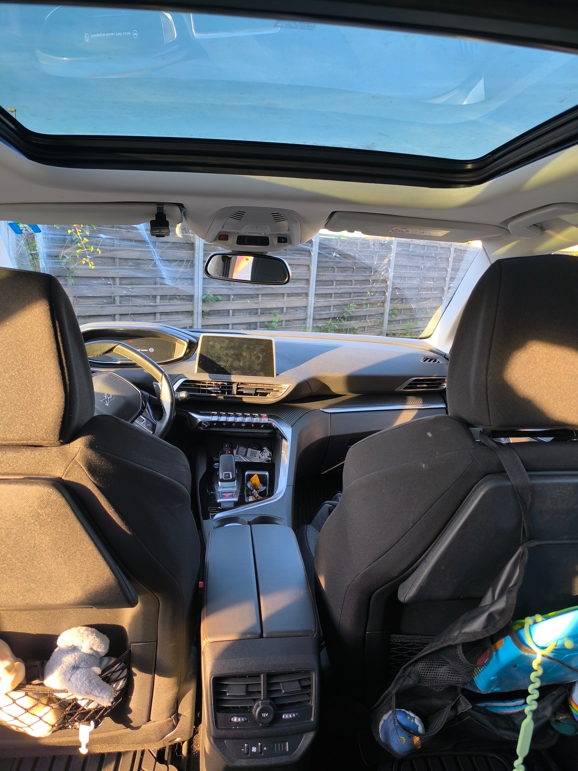 PEUGEOT Allure HDi 1.5 7 Plätze-image-5
