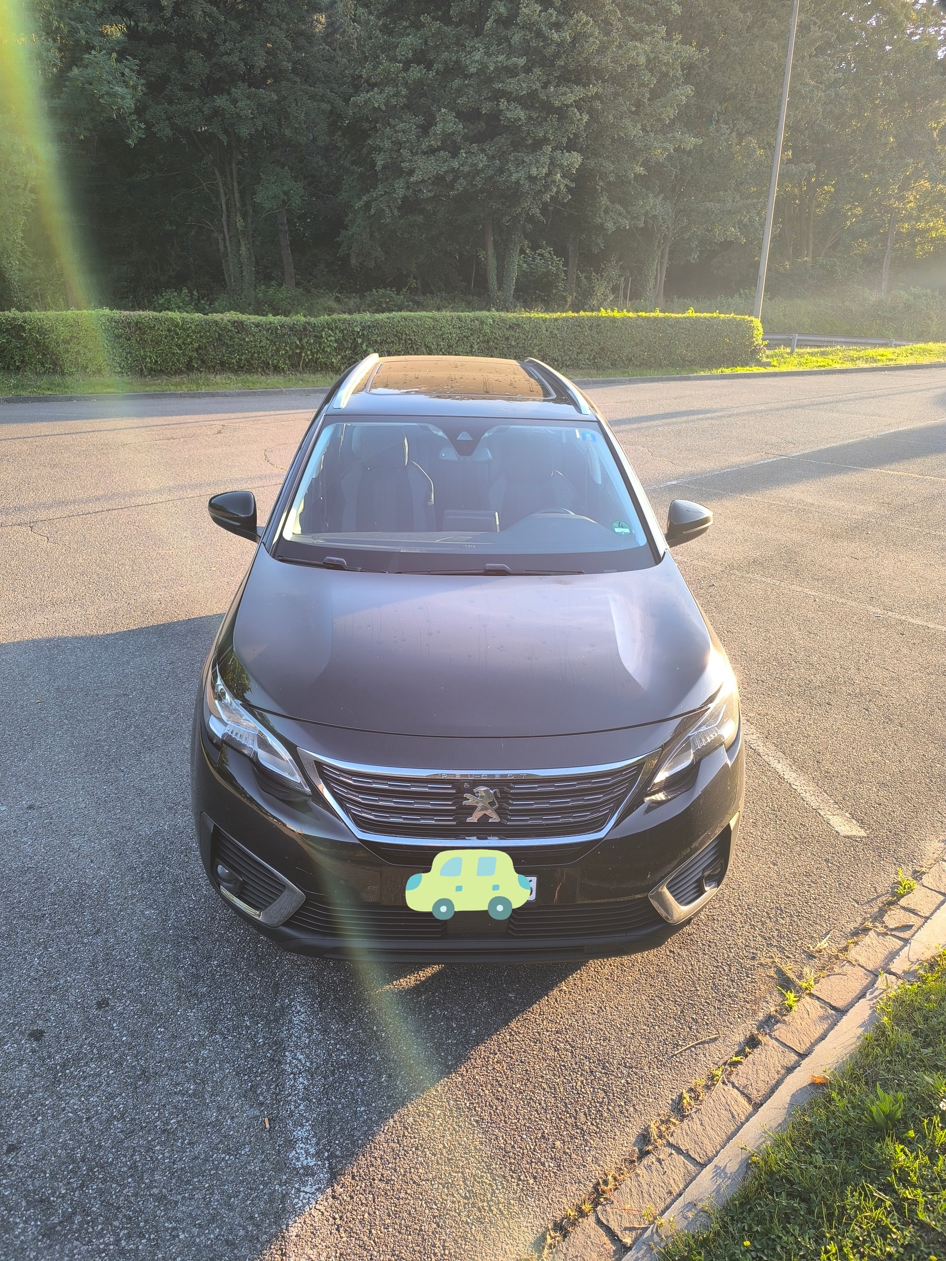 PEUGEOT Allure HDi 1.5 7 Plätze-image-0