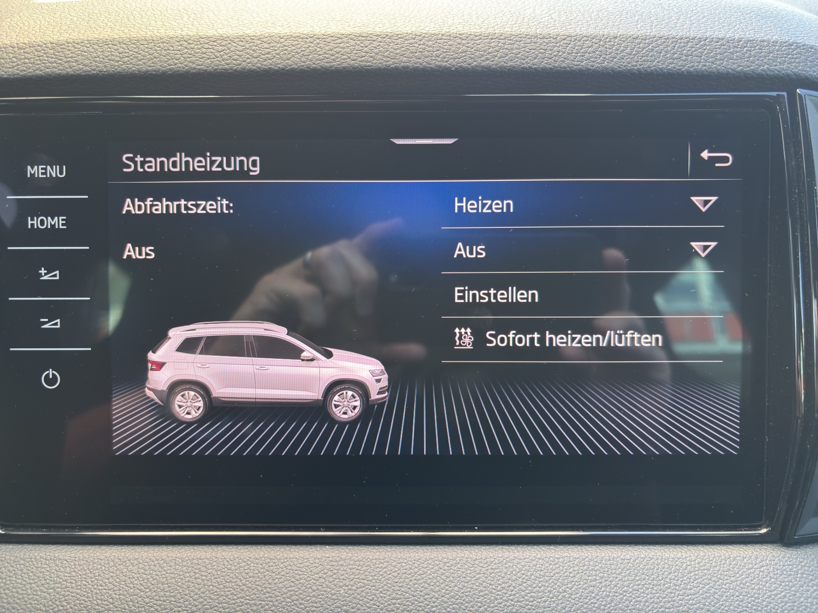 SKODA Karoq 2.0 TSI SportLine 4x4 DSG mit AHK & Standheizung-image-25