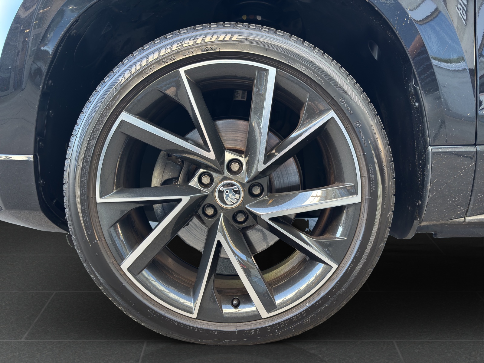 SKODA Karoq 2.0 TSI SportLine 4x4 DSG mit AHK & Standheizung-image-11