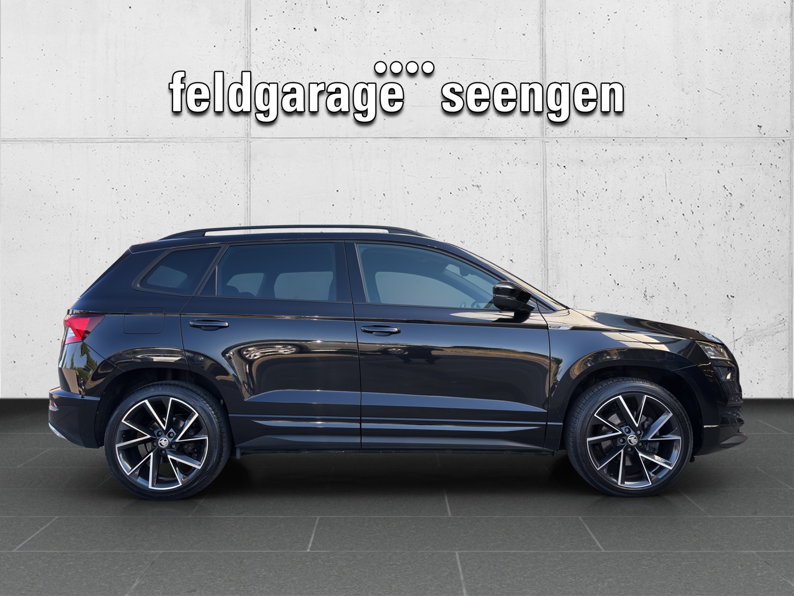SKODA Karoq 2.0 TSI SportLine 4x4 DSG mit AHK & Standheizung-image-3