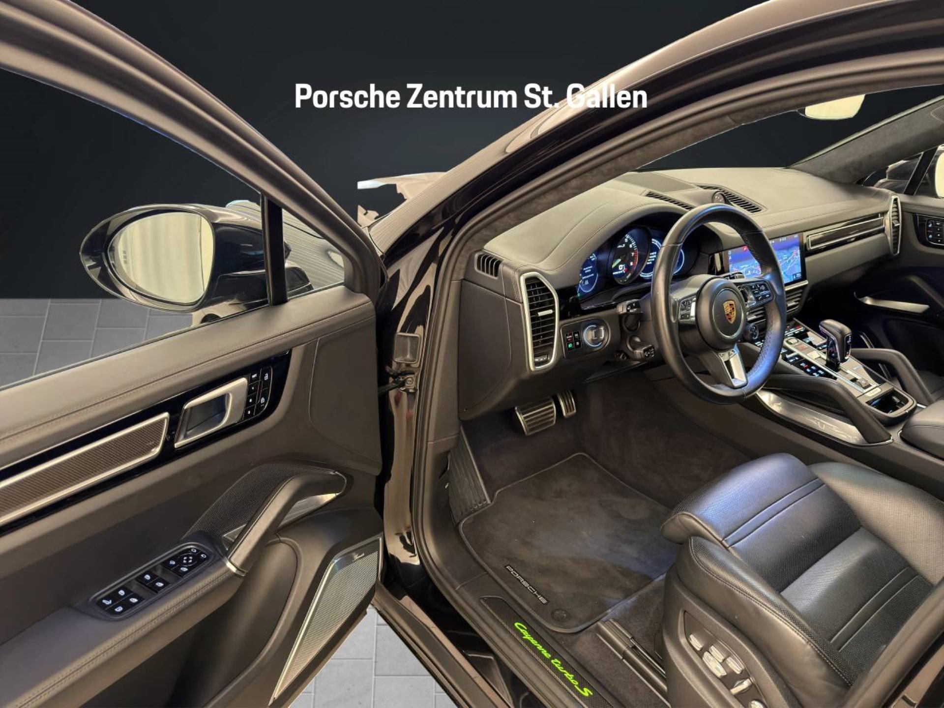 PORSCHE Cayenne Turbo S E-Hybrid Coupé-image-3
