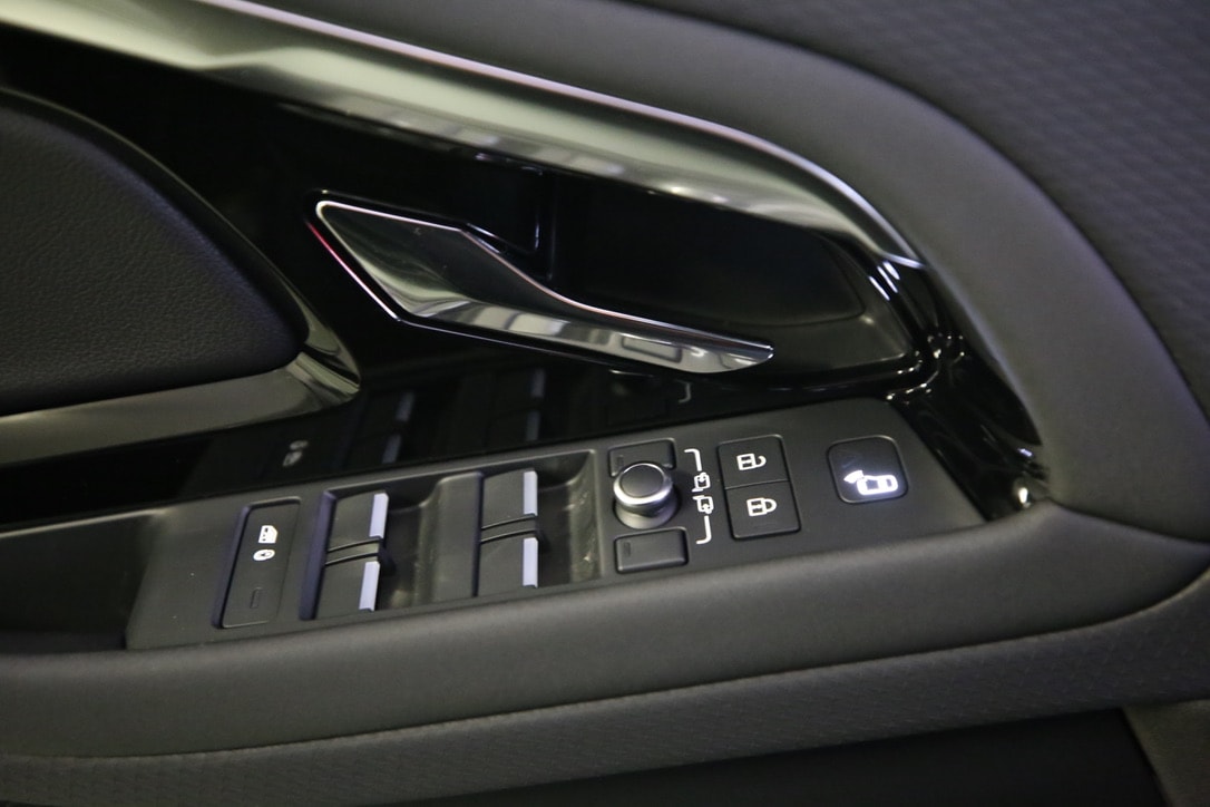 LAND ROVER Range Rover Evoque R-Dynamic P 200 S AT9-image-10