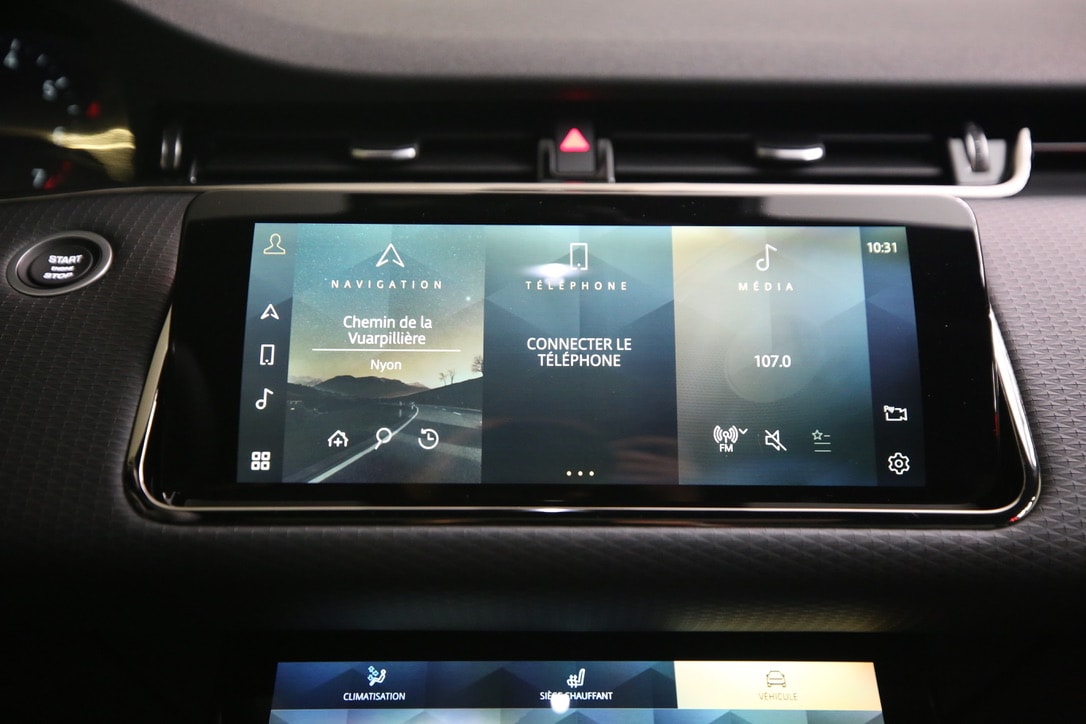 LAND ROVER Range Rover Evoque R-Dynamic P 200 S AT9-image-13