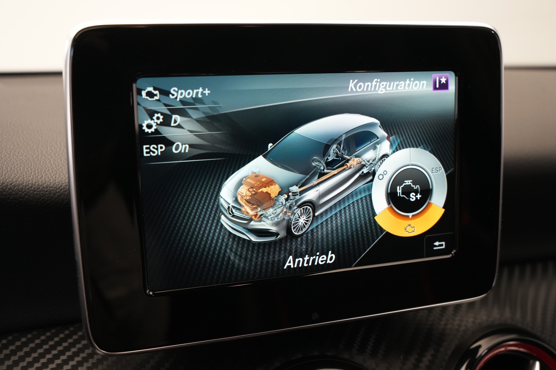 MERCEDES-BENZ A 45 AMG 4Matic Speedshift 7G-DCT *CH-Fahrzeug* *Performance Sitze*-image-25