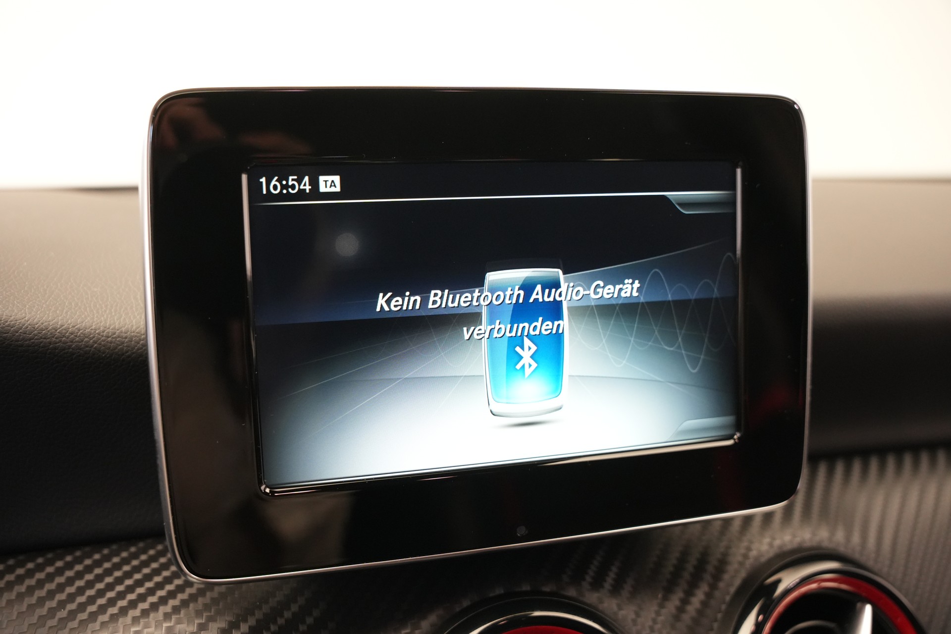 MERCEDES-BENZ A 45 AMG 4Matic Speedshift 7G-DCT *CH-Fahrzeug* *Performance Sitze*-image-27