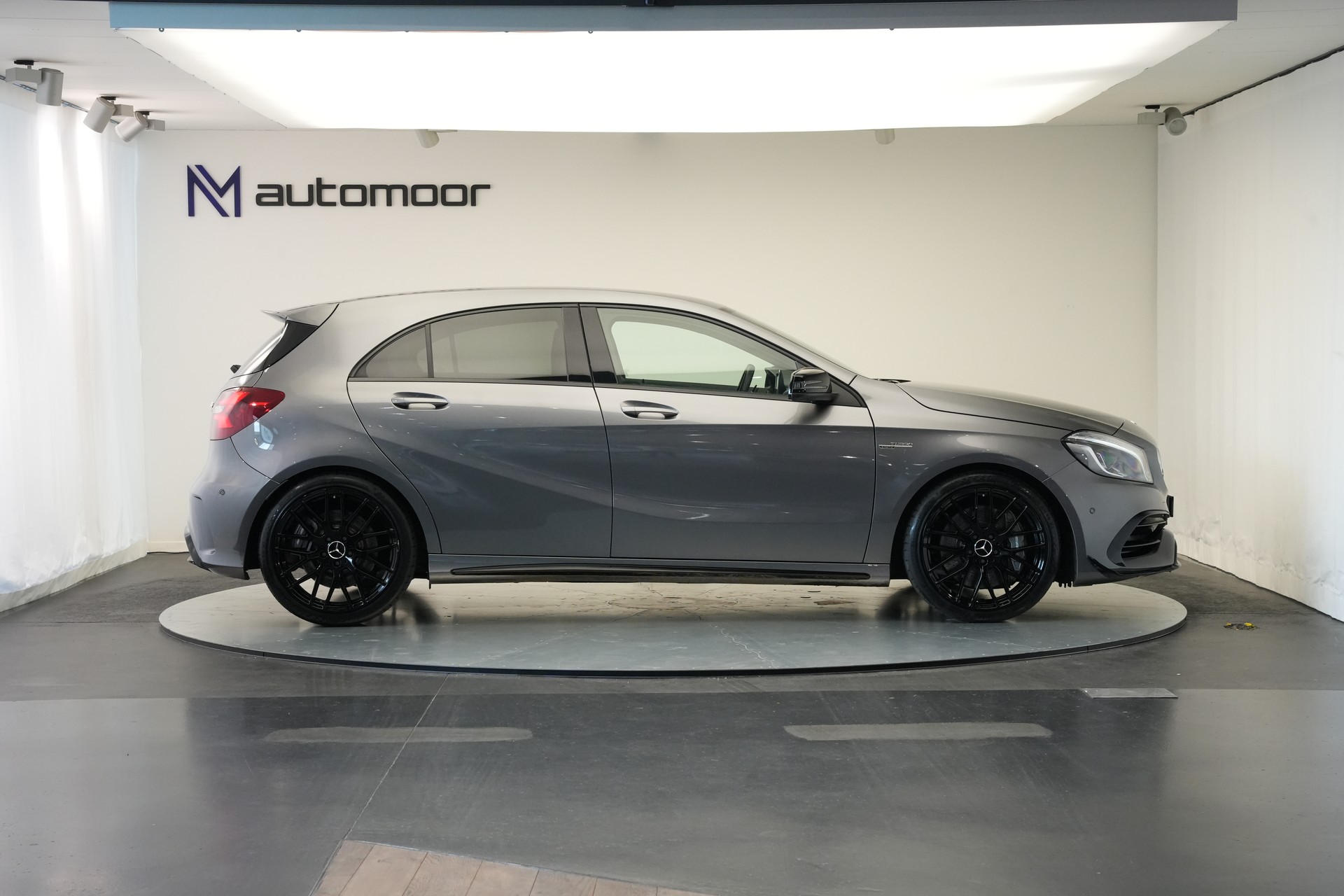 MERCEDES-BENZ A 45 AMG 4Matic Speedshift 7G-DCT *CH-Fahrzeug* *Performance Sitze*-showroom-element-3