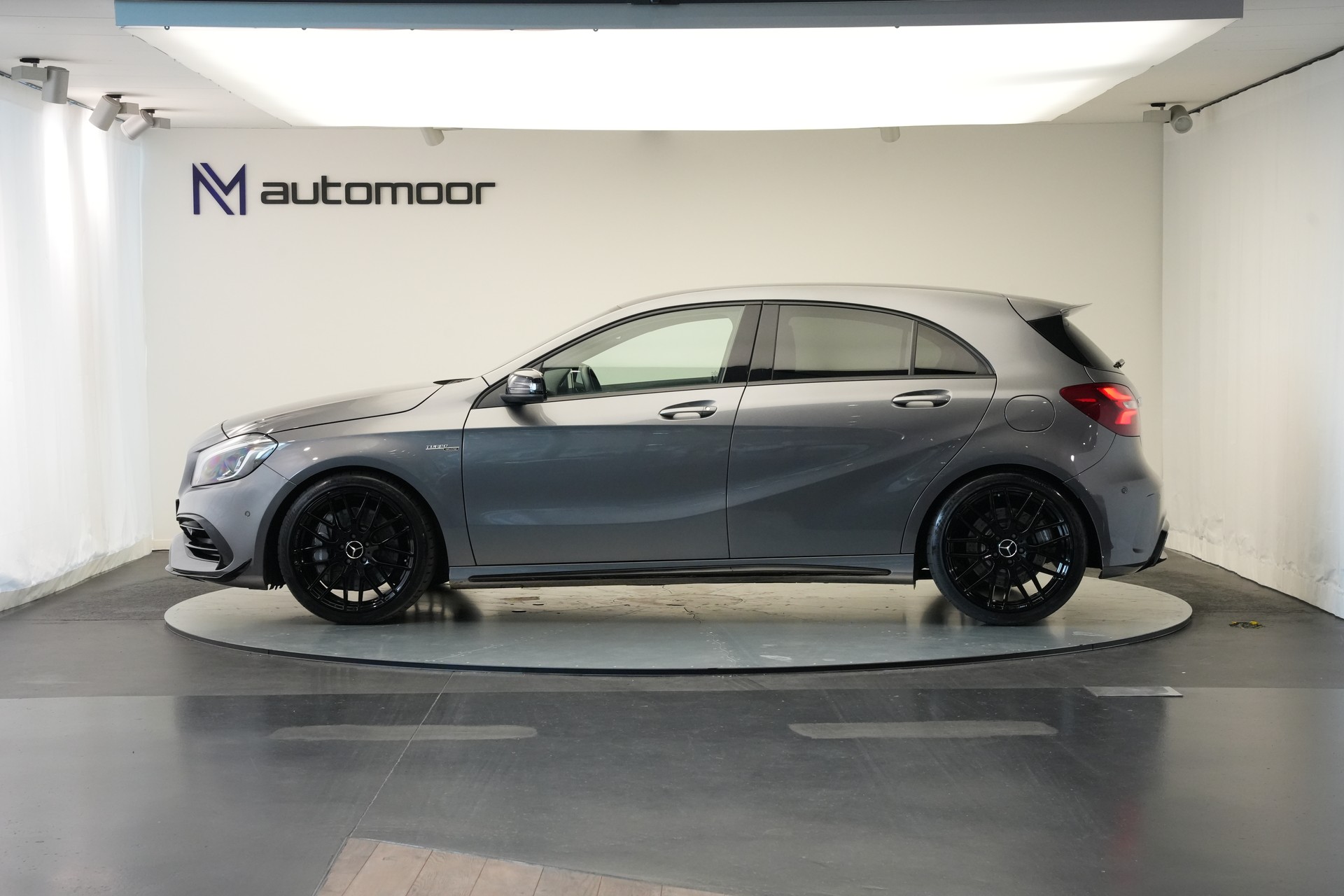 MERCEDES-BENZ A 45 AMG 4Matic Speedshift 7G-DCT *CH-Fahrzeug* *Performance Sitze*-image-7