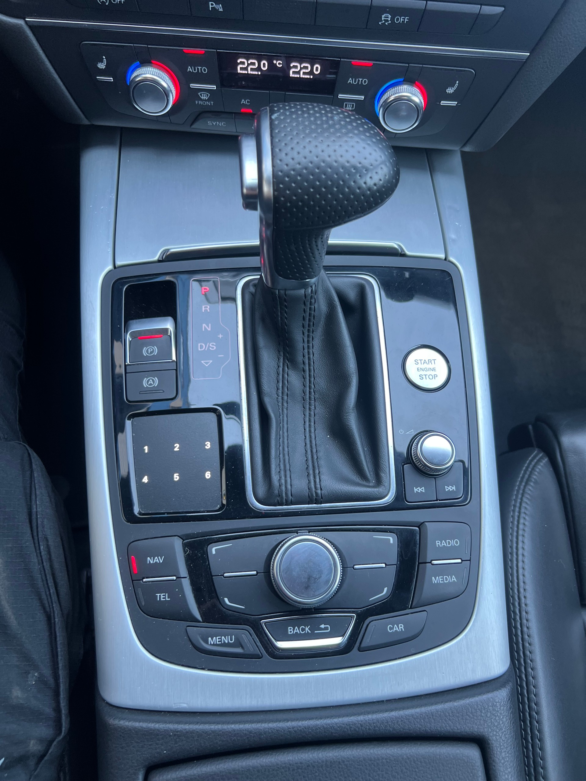 AUDI A6 Avant 3.0 TFSI V6 quattro S-tronic-image-12