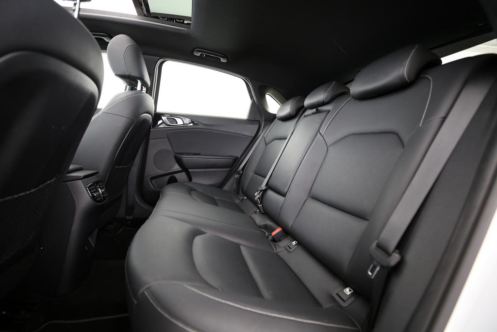 KIA Ceed 1.5 T-GDi MHEV GT-Line-image-7