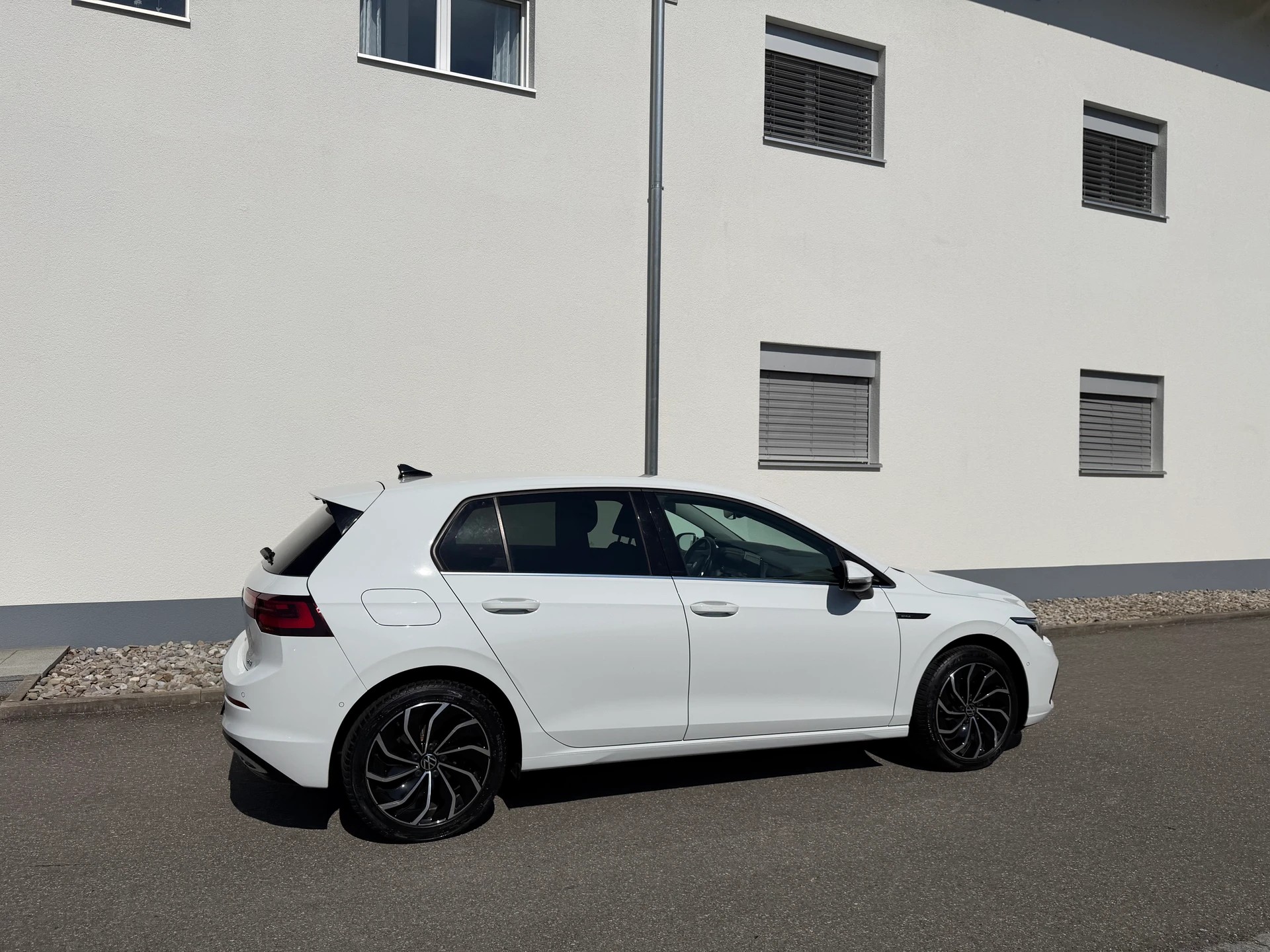 VW Golf 1.5 eTSI mHEV ACT Style DSG-image-4