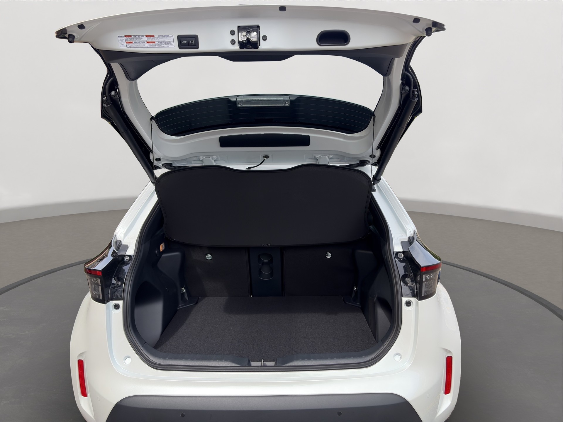 TOYOTA Yaris Cross 1.5 Premium AWDi e-CVT-image-5