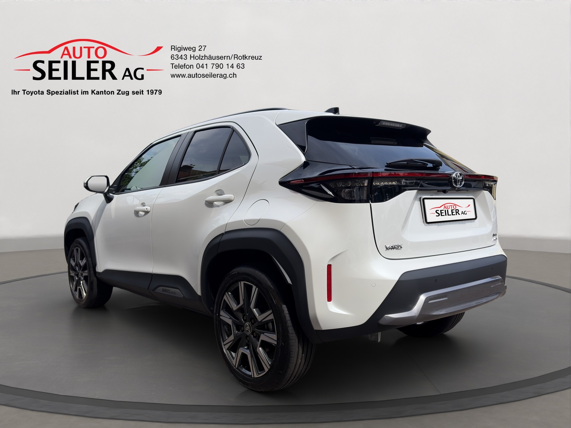 TOYOTA Yaris Cross 1.5 Premium AWDi e-CVT-image-2