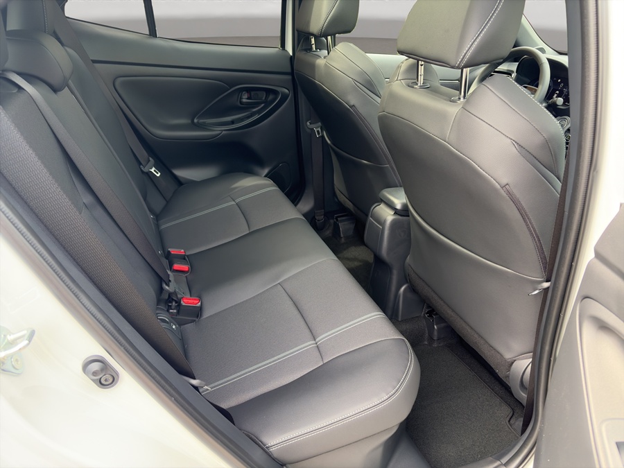 TOYOTA Yaris Cross 1.5 Premium AWDi e-CVT-image-9