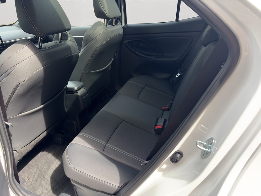 TOYOTA Yaris Cross 1.5 Premium AWDi e-CVT-image-7