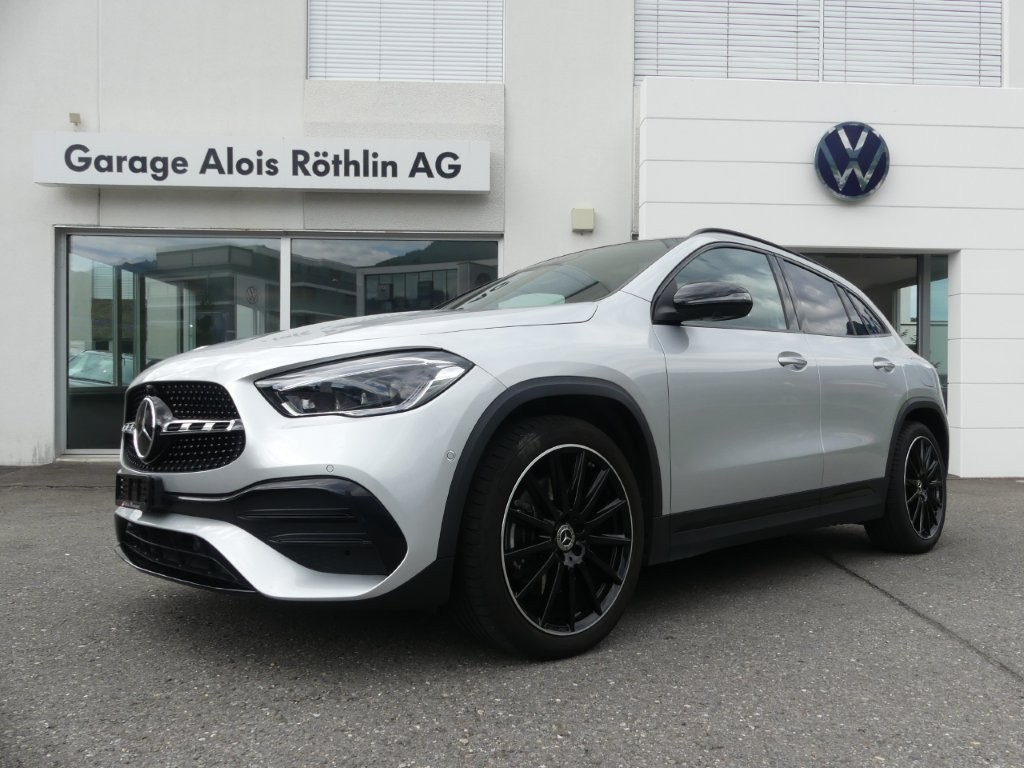 MERCEDES-BENZ GLA 250 4Matic AMG Line 8G-DCT-image-0