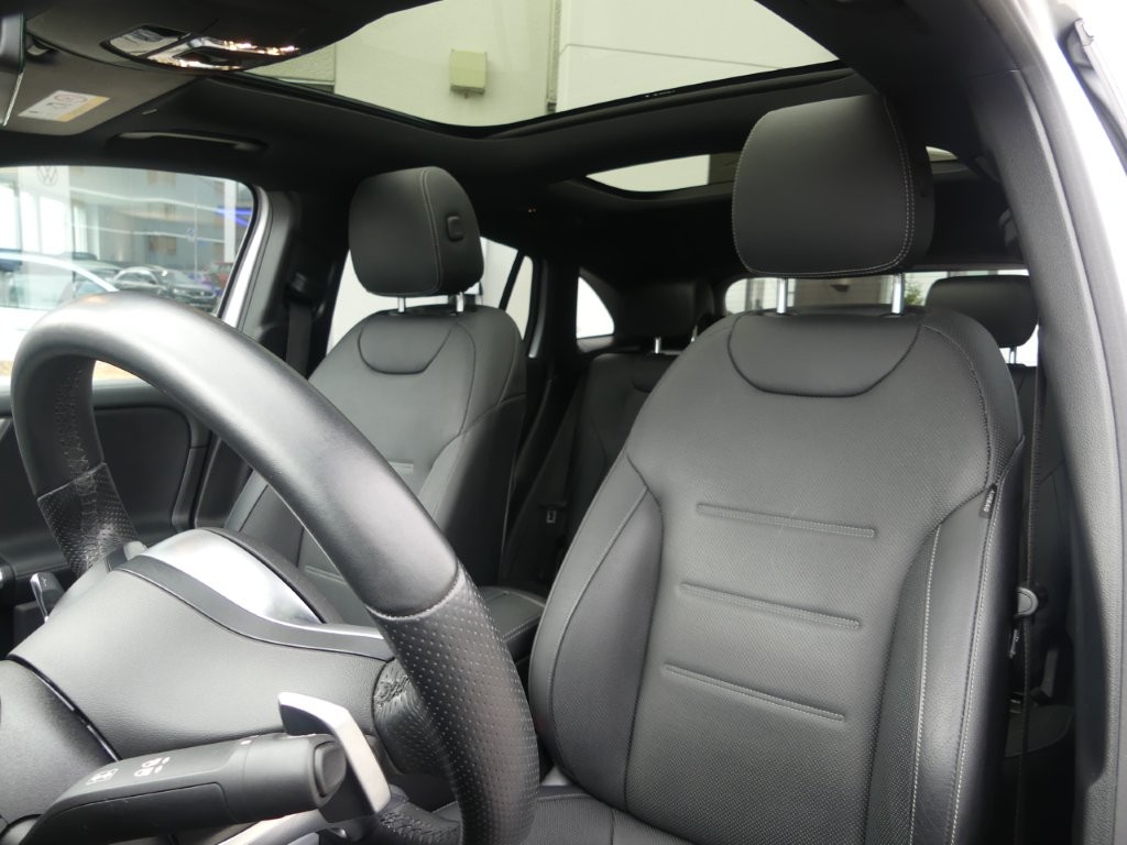 MERCEDES-BENZ GLA 250 4Matic AMG Line 8G-DCT-image-9