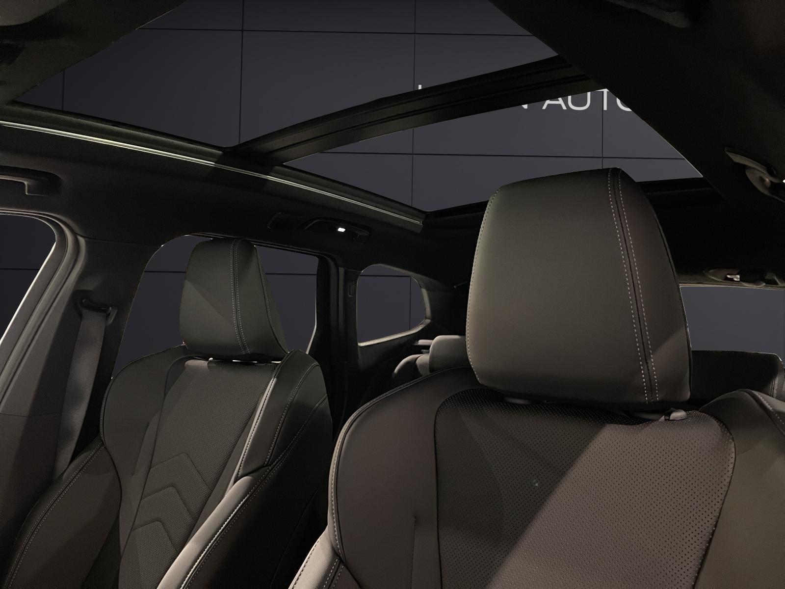 BMW iX1 30 xDrive-image-15