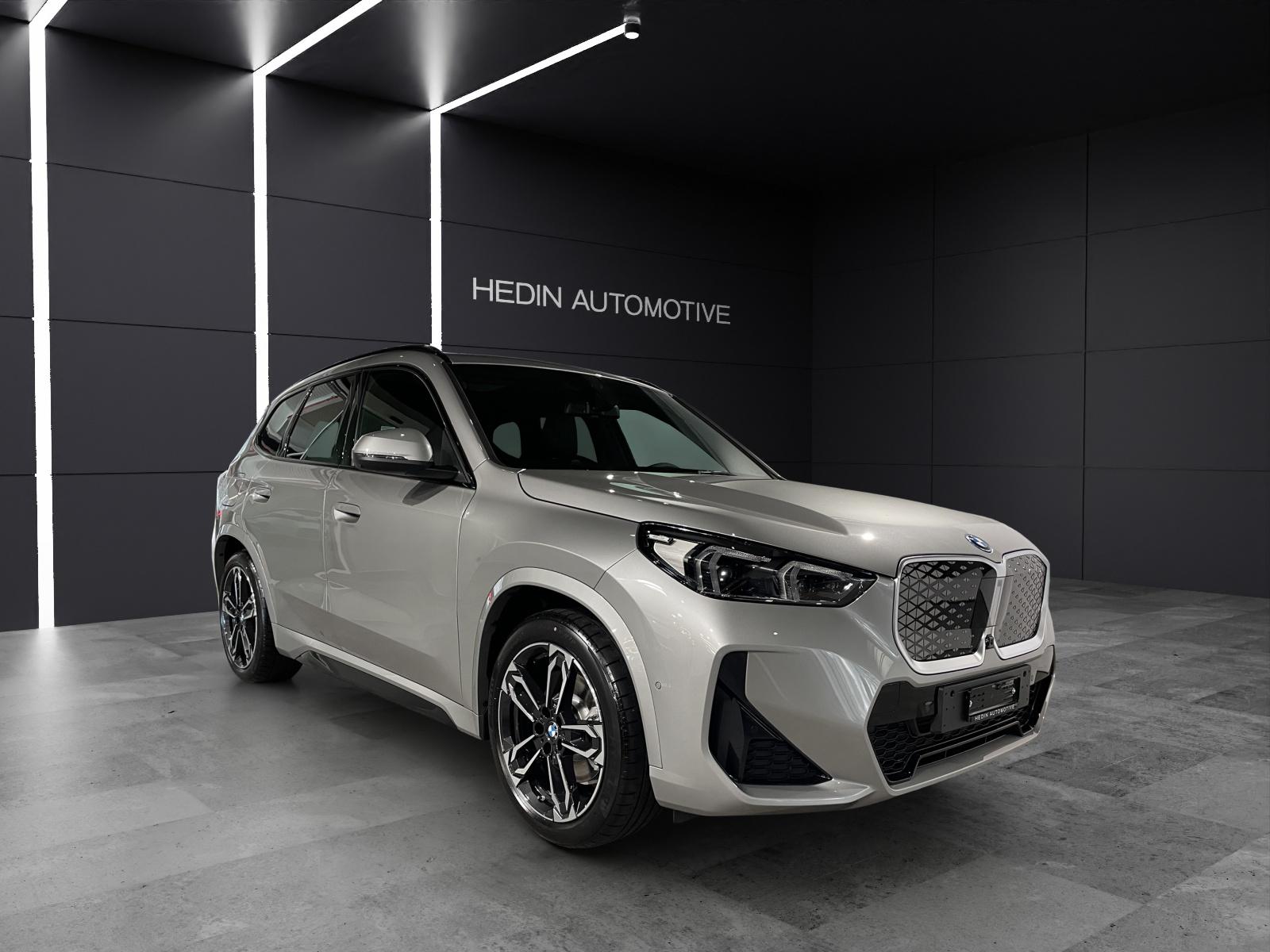 BMW iX1 30 xDrive-image-7