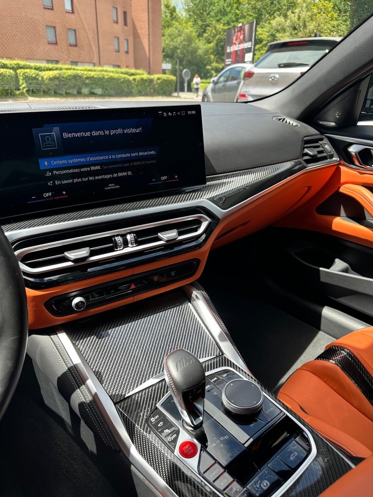 BMW M4 Competition xDrive-image-17