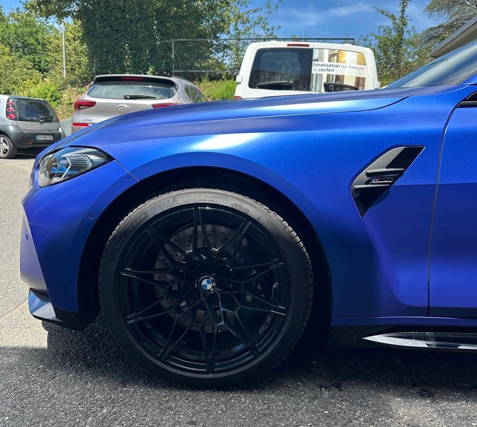BMW M4 Competition xDrive-image-2