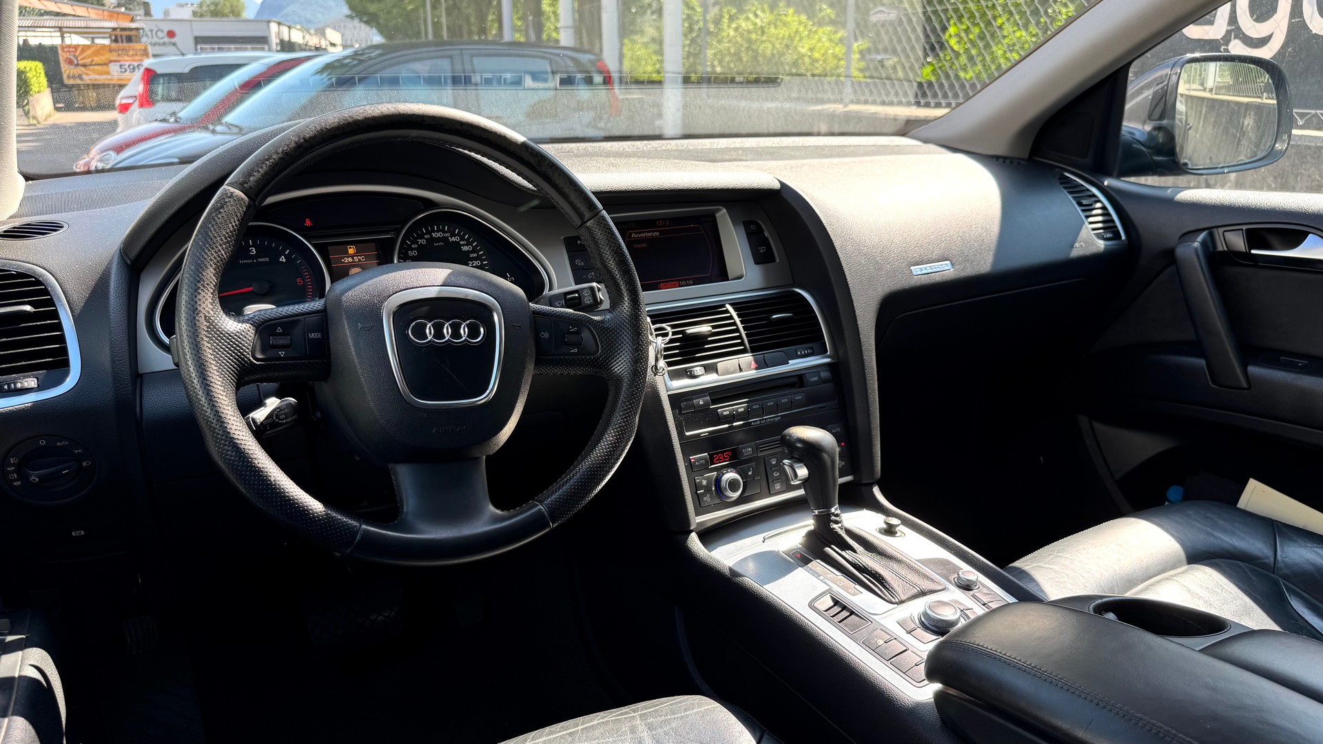 AUDI Q7 3.0 TDI quattro tiptronic-image-3