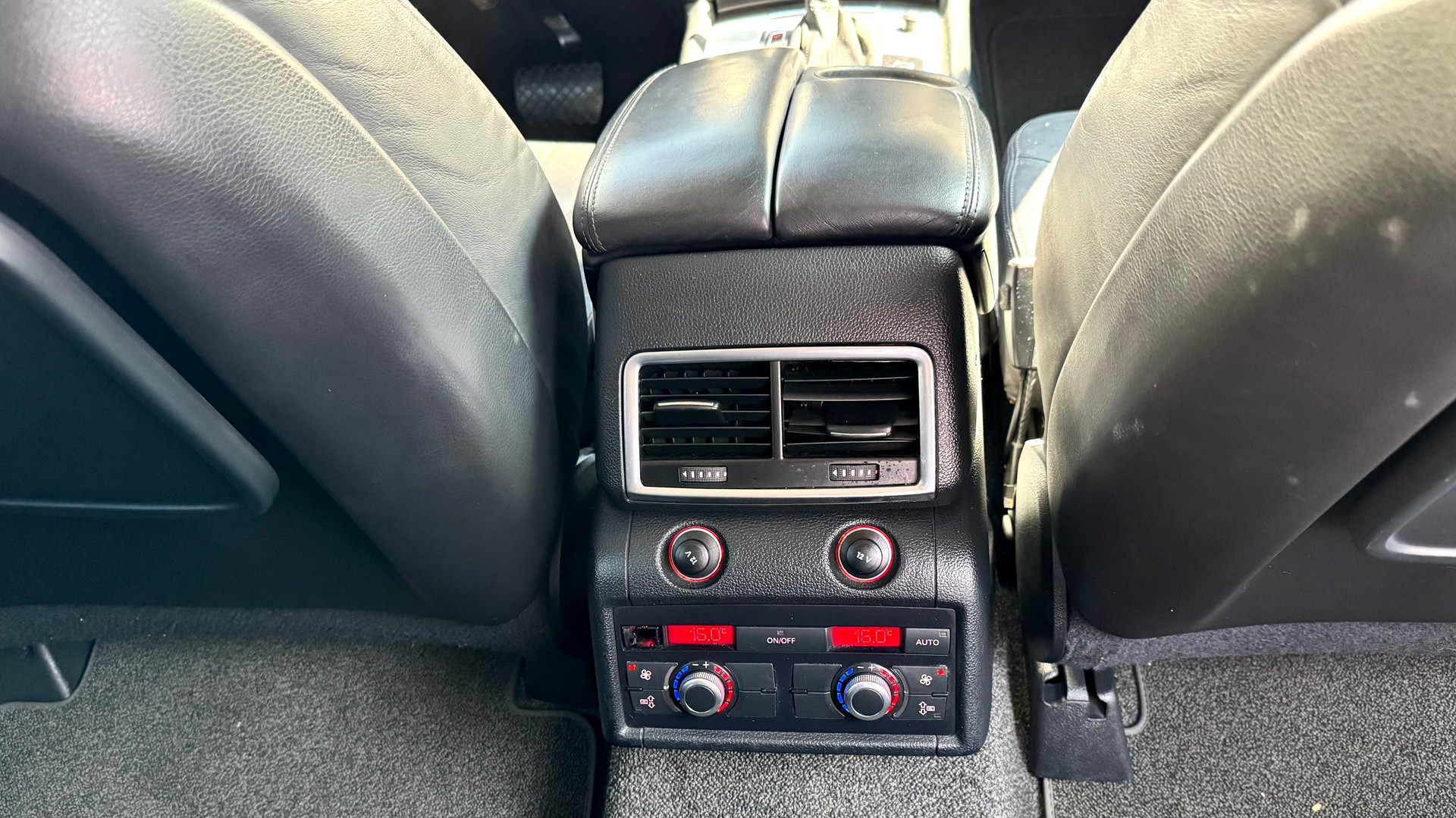 AUDI Q7 3.0 TDI quattro tiptronic-image-11