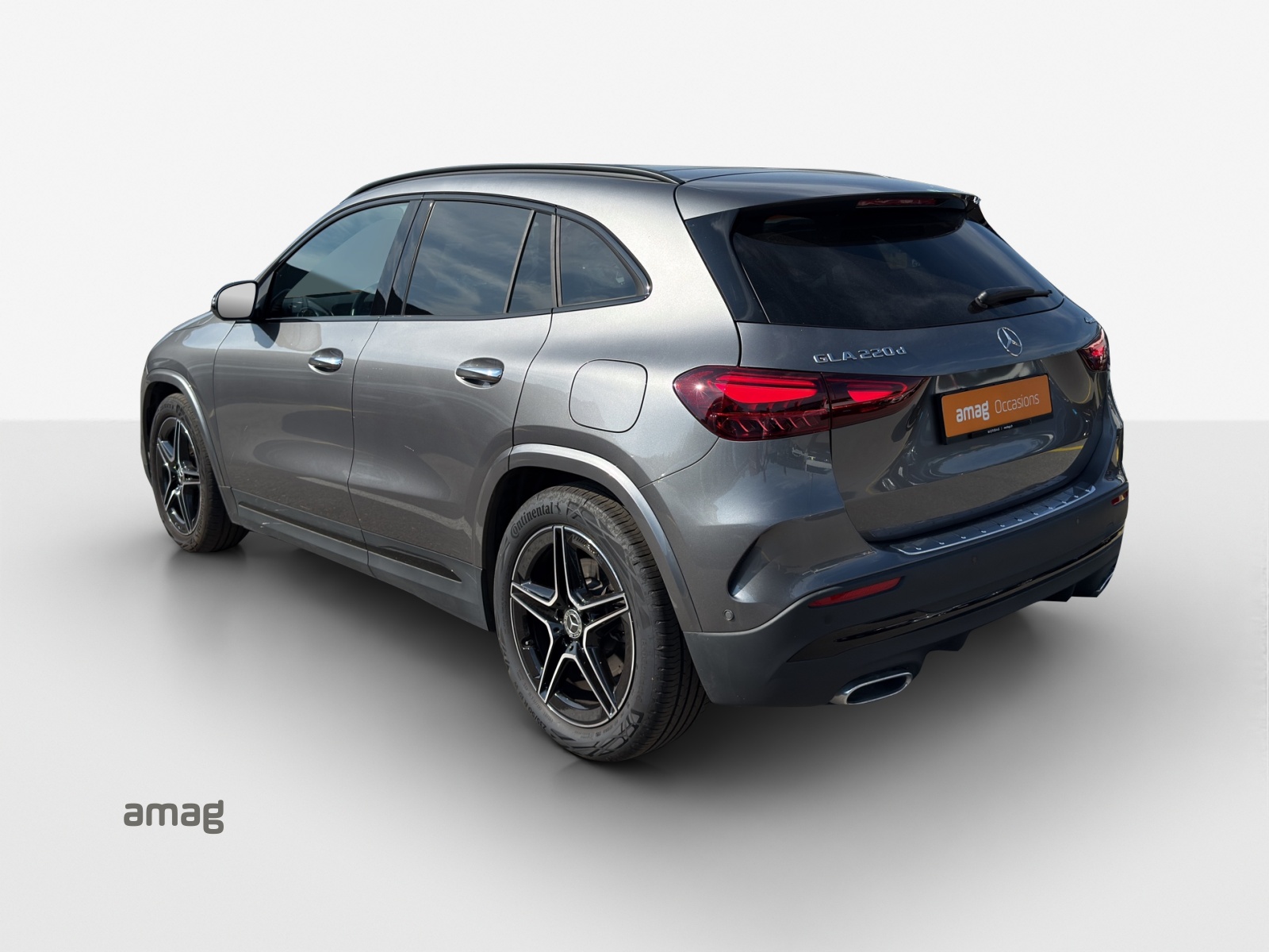 MERCEDES-BENZ GLA 220d 4Matic 8G-DCT-showroom-element-2
