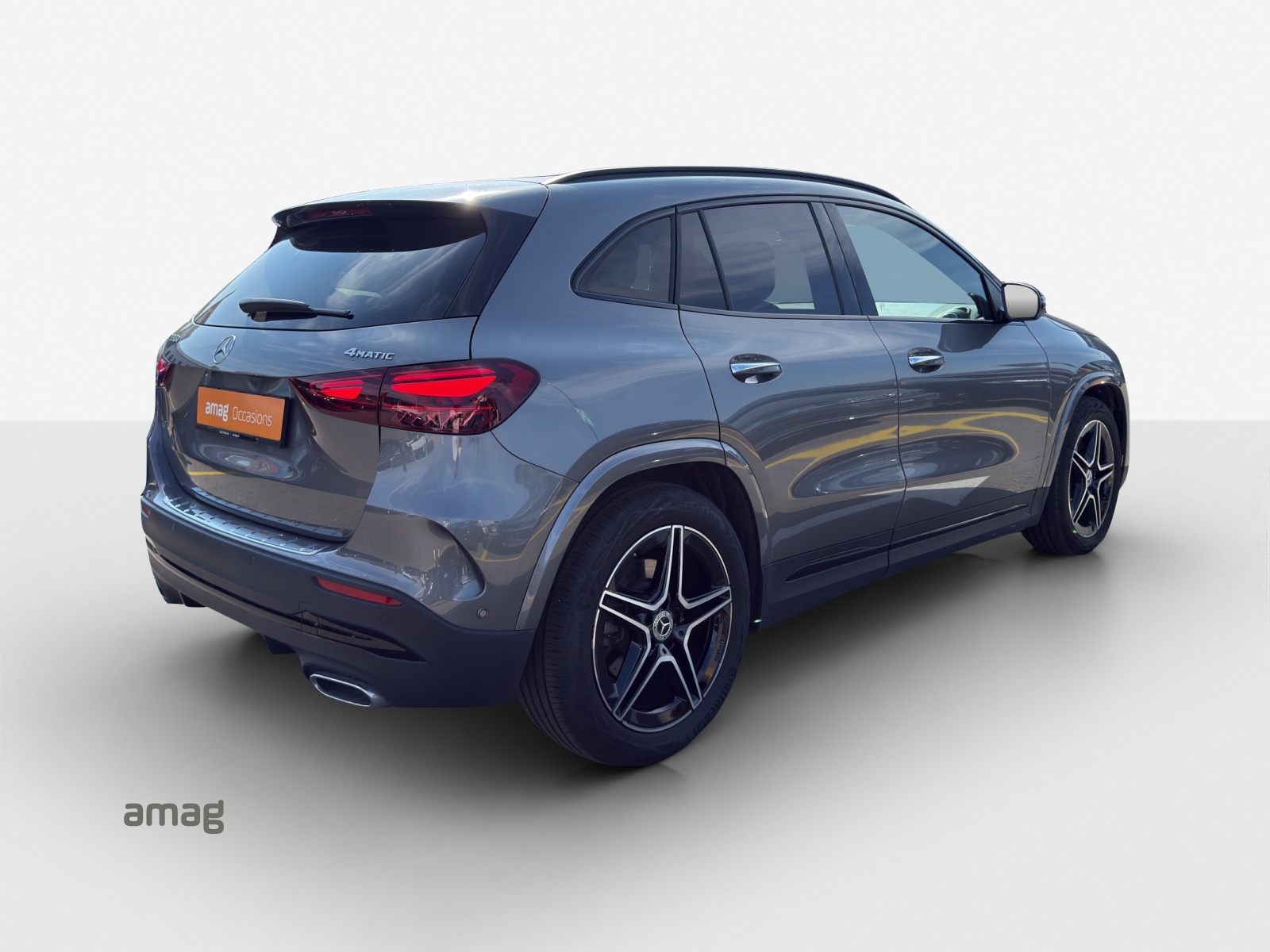 MERCEDES-BENZ GLA 220d 4Matic 8G-DCT-image-4