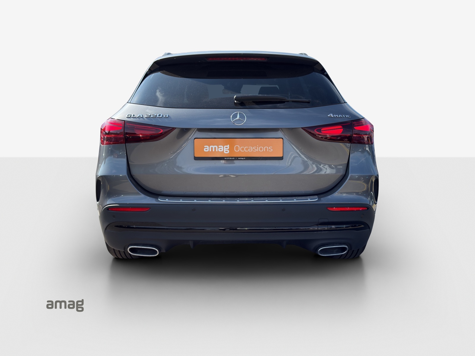 MERCEDES-BENZ GLA 220d 4Matic 8G-DCT-showroom-element-3