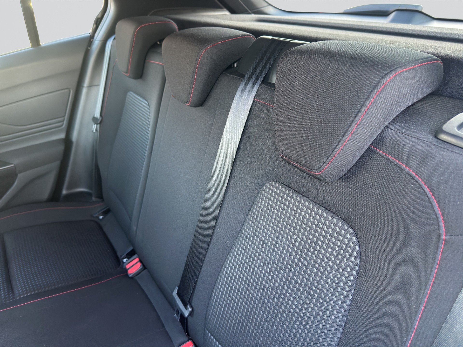 FORD Focus 1.5 TDCi EcoBlue ST-Line Automatic-image-8