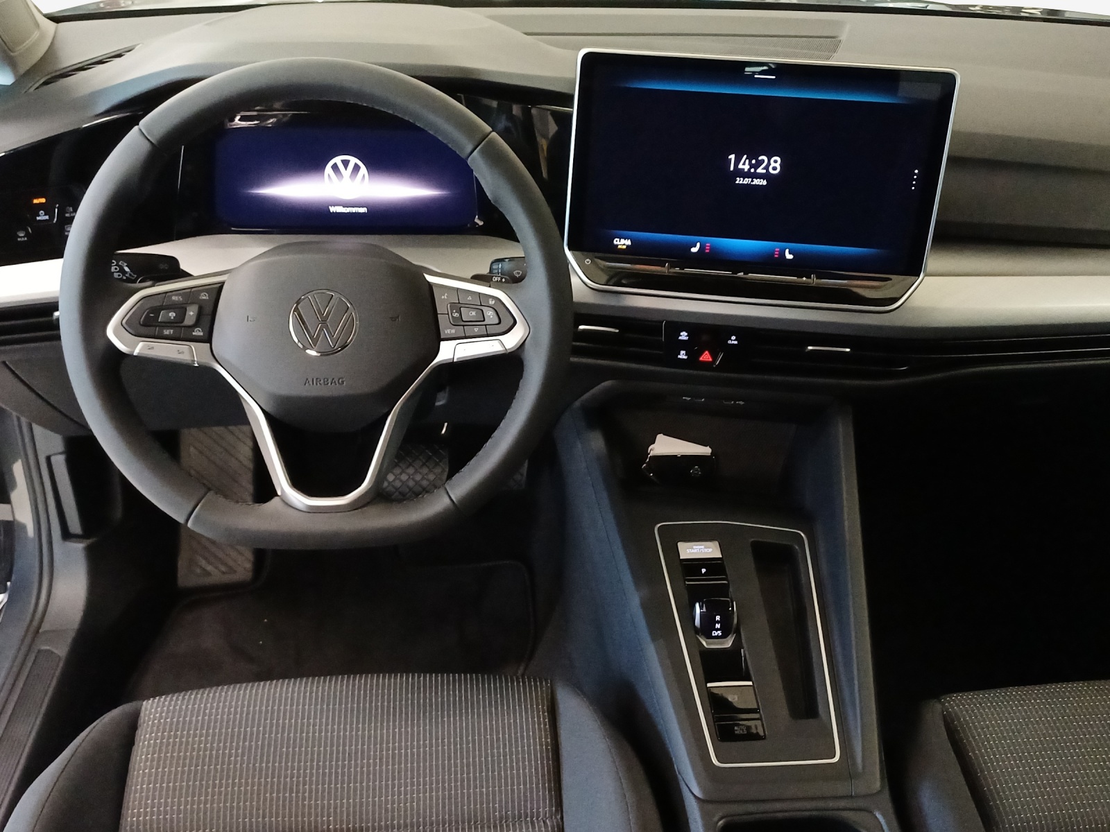 VW Golf 1.5 e TSI mHEV Basis DSG-image-8