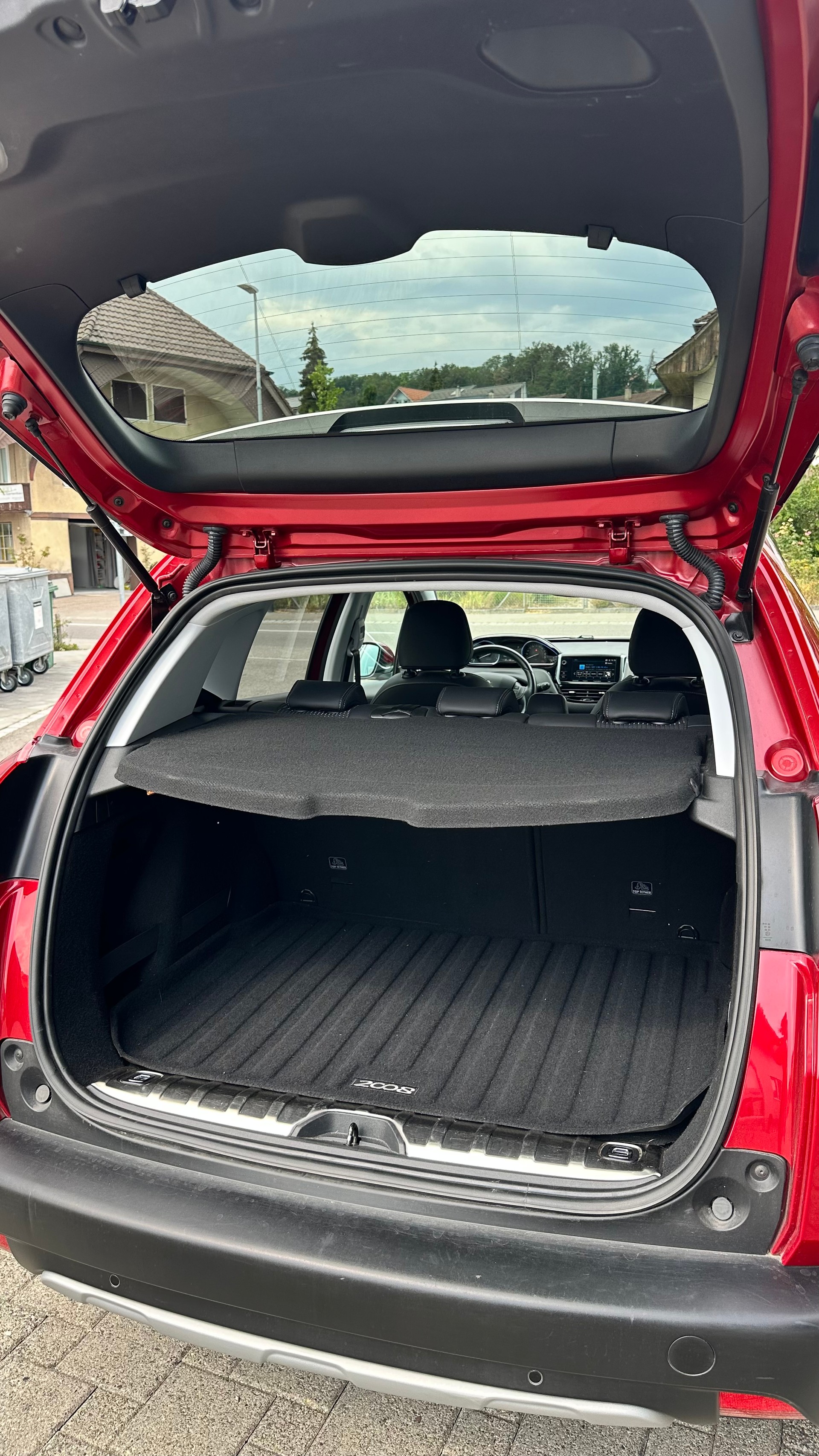 PEUGEOT 2008 1.2 PureTech Active EAT6-image-5