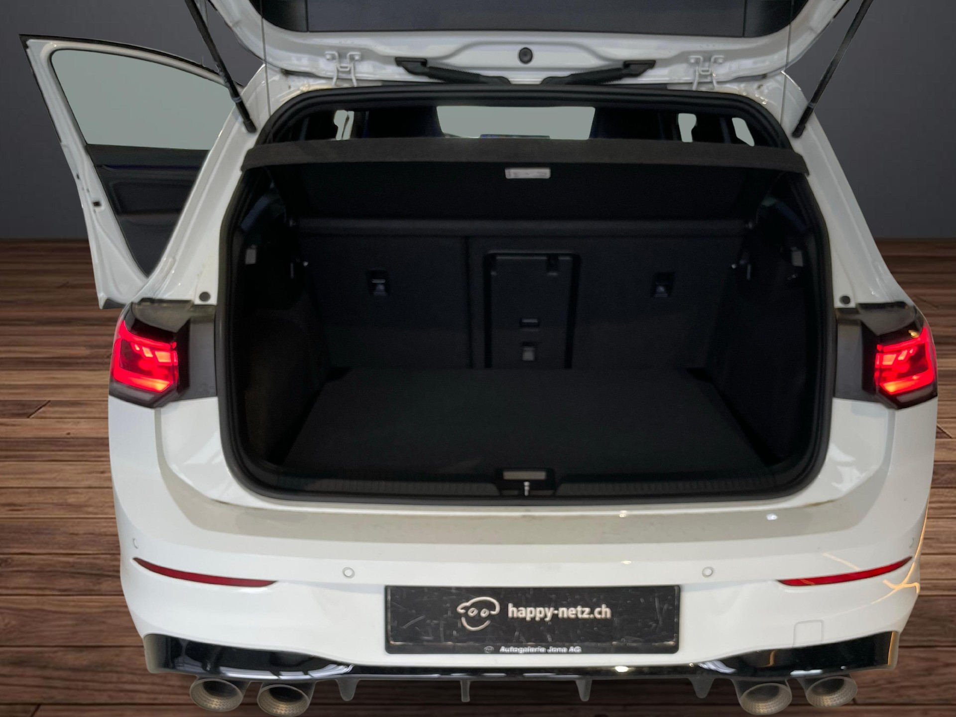 VW Golf VIII 2.0 TSI R DSG 4motion-image-8