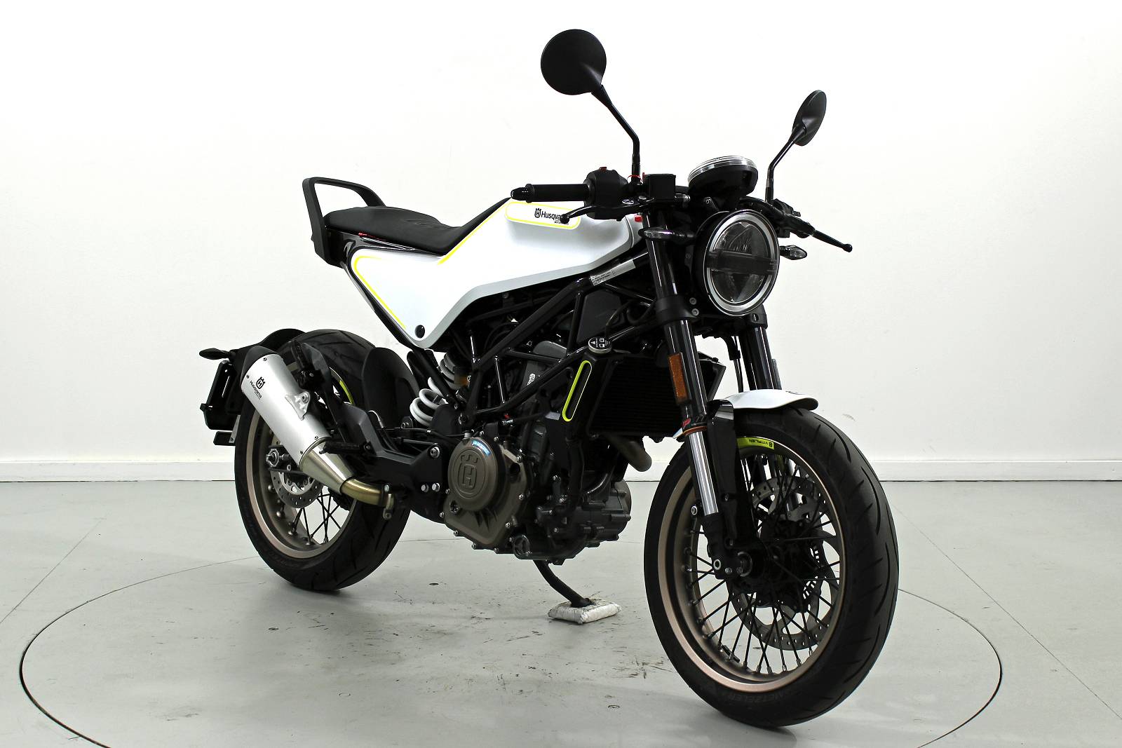 HUSQVARNA SVARTPILEN 401-showroom-element-1